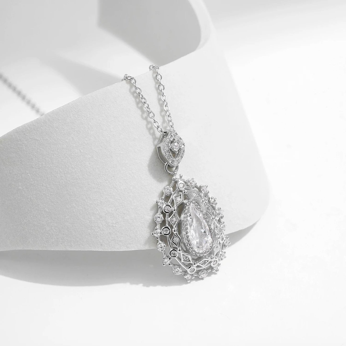 Luxury Teardrop Necklace